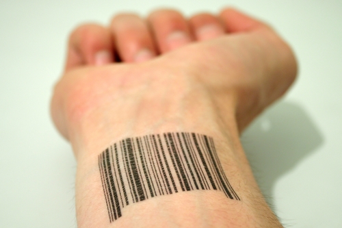 malehandwithbarcode