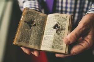 Elvas' French Bible which ended up with Jeanie